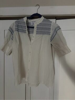 Tuckernuck - The Shirt Short Sleeve Button-Down with Navy Embroidery NWOT